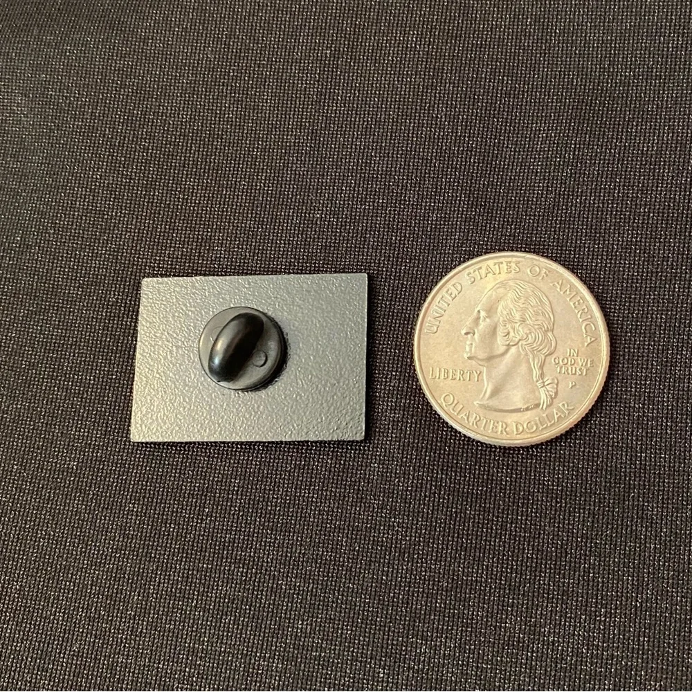 Enamel pin/magnet saves everyone time - Picture 2 of 2